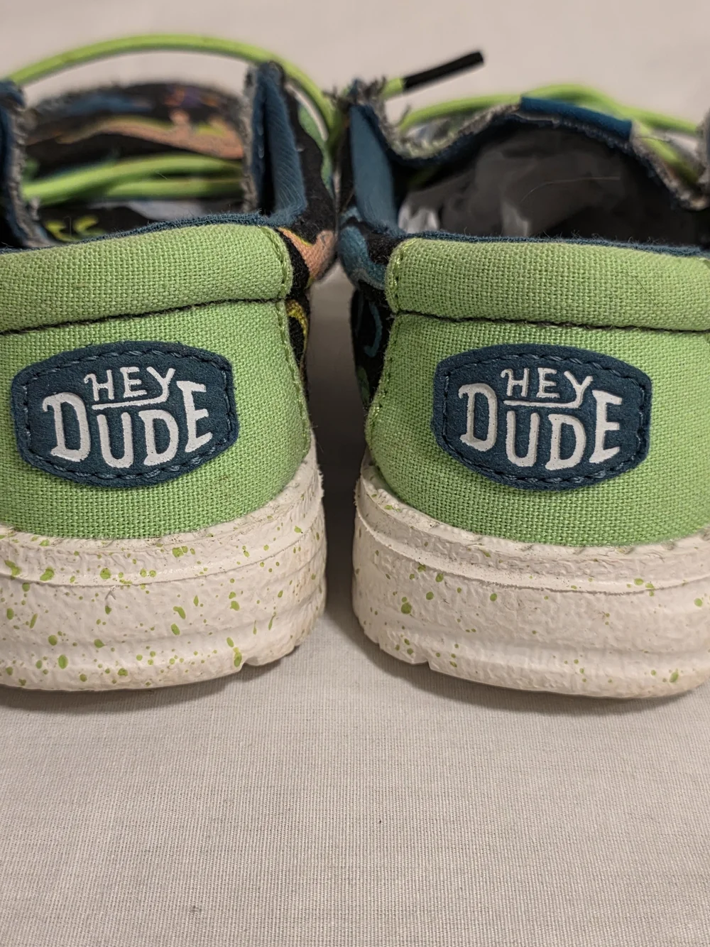 Hey Dude Kids Dinosaur Shoes Size 7 Gently Loved Slip On Comfy Preppy Playtime
